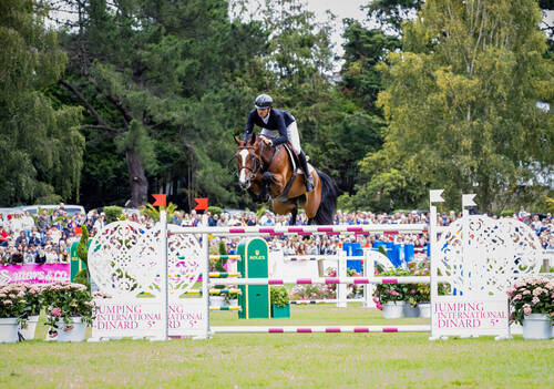 Jumping de Dinard 2023. Rolex Grand Prix Ville de Dinard. 
Martin FUCHS (SUI). LEONE JEI 
© Images'Inn Photographie